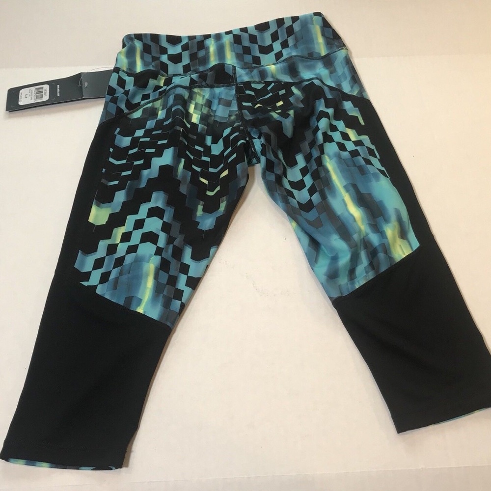 ASICS W Printed Capri Turq Check  leggings  NEW - Picture 5 of 6